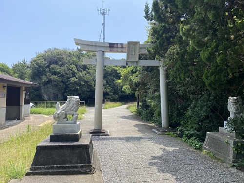 石廊崎の神社に向かう鳥居