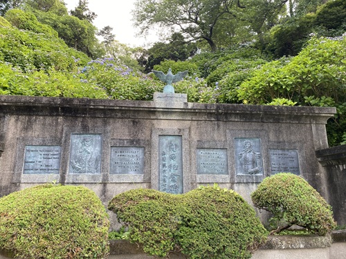 下田公園の開国記念碑