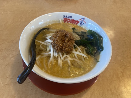 テンホウの担々麺