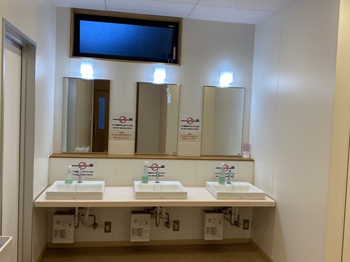 道の駅ビーナスライン蓼科湖のトイレの洗面台