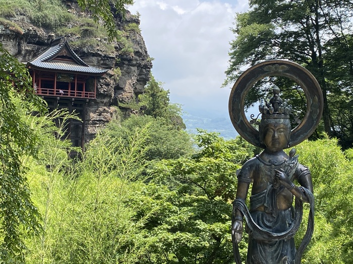 布引観音度全体の様子と仏像