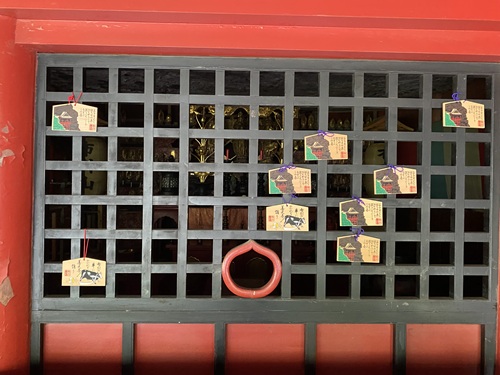 布引観音堂の絵馬がかかっている様子