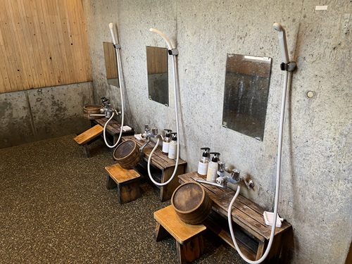 アルパインのお風呂のシャワー