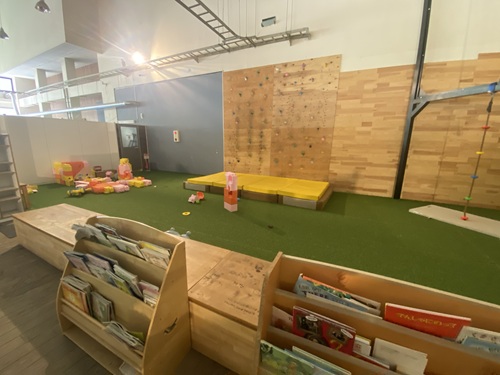 センターハウス内の遊び場