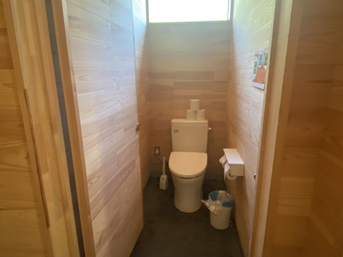 センターハウス内のトイレ