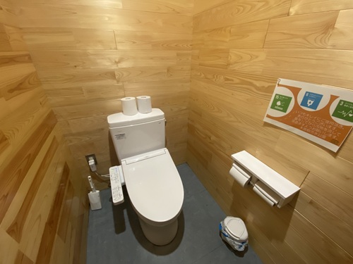 アルパイン内のトイレ