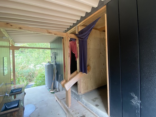 各サイト（センターハウス周辺とコガラ登山口近くのサイト）にあるトイレ