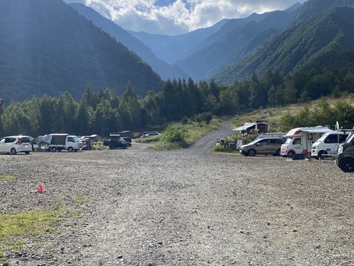 コガラ登山口近くのサイト