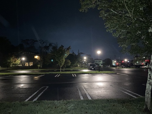 電灯が綺麗な新軽井沢駐車場