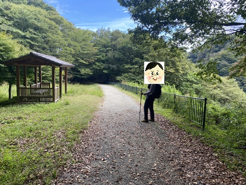 アプトの道の帰り道を行く夫さん