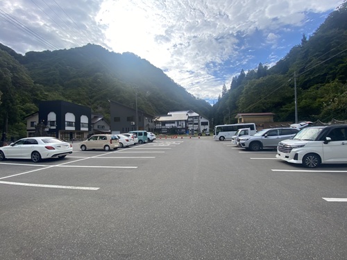 清津峡第一駐車場の遠景