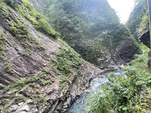 第一見春所から見える清津峡