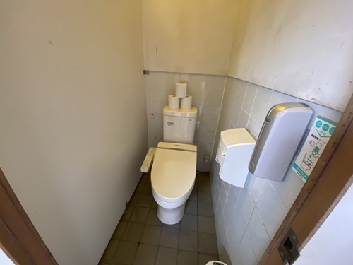 メナード青山リゾートの個室トイレ