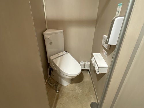 青山ホテルのトイレ個室