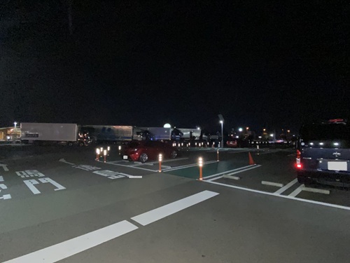 道の駅いたのの夜間に沢山停まるトラック