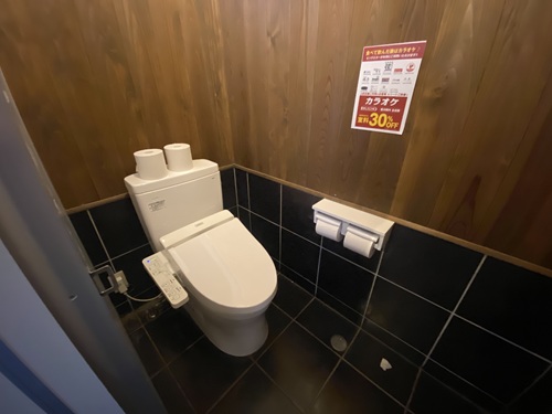 仏生山の森のトイレ個室