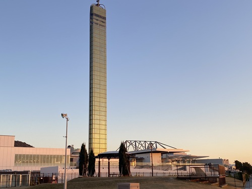 ゴールドタワー外観