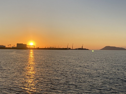 宇多津臨海公園の美しい夕陽