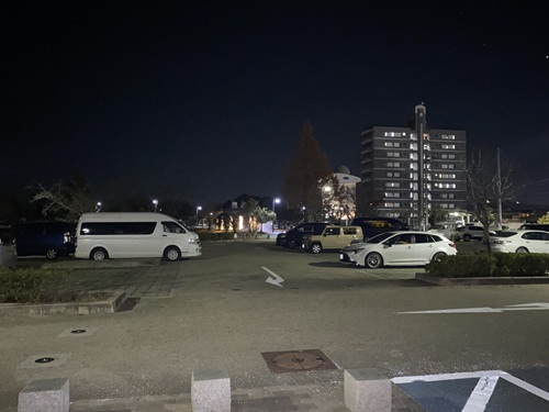 宇多津臨海公園の夜の様子