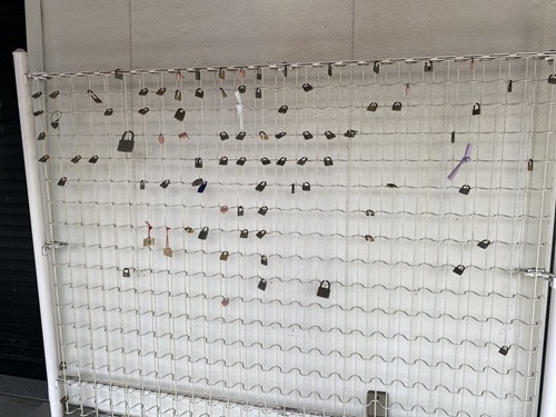  庵治・観光交流館の南京錠