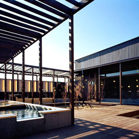 仏生山温泉の露天風呂