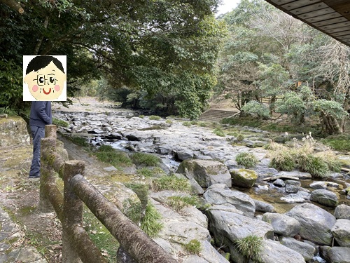 扇落としの滝に行く遊歩道