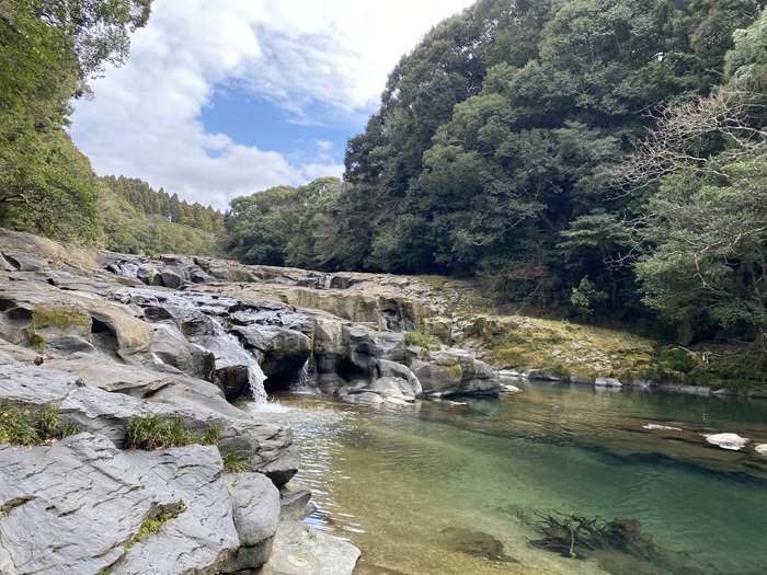 滝の遠景