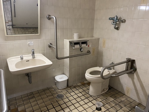 道の駅喜入の多目的トイレ