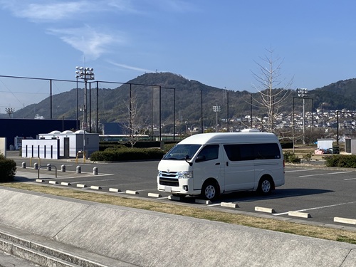 晴海臨海公園の公衆トイレと駐車場
