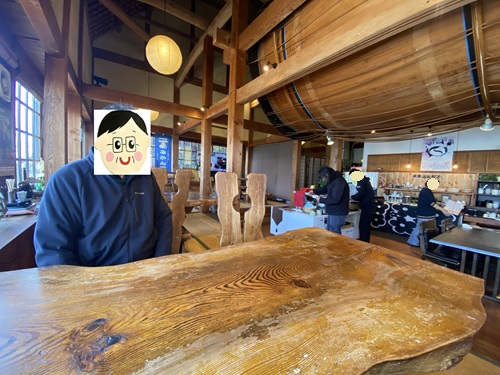 大島本陣茶屋の店内と大太鼓