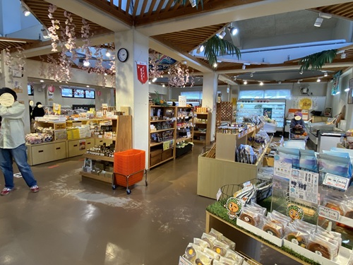 道の駅サザンセトとうわの物産直売所