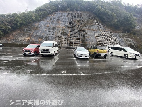 地底王国美川ムーバレーの駐車場