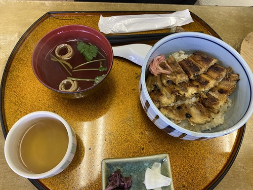 瑠羽樹のあなごめし