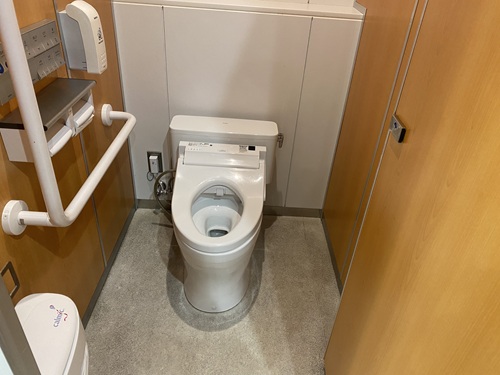 道の駅ごいせ仁摩の施設内トイレ個室