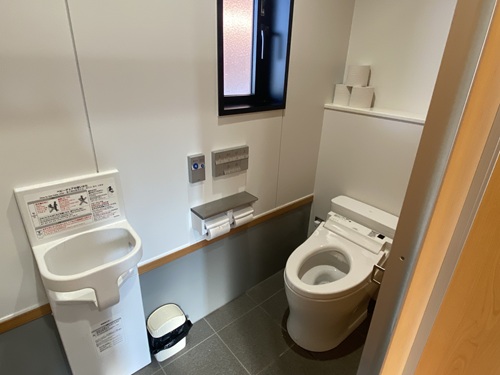 道の駅ごいせ仁摩のRVパークに近いトイレ個室