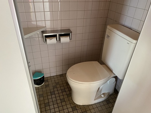 長者ヶ森駐車場のトイレ個室