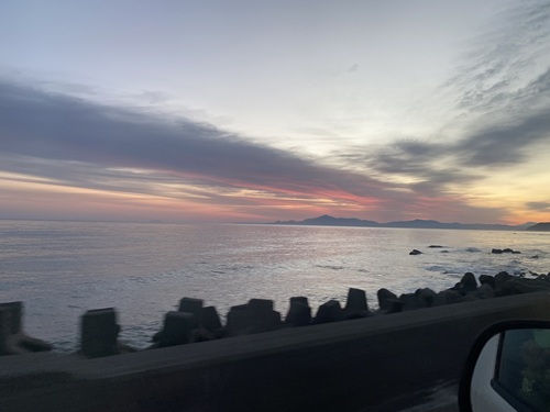 直江津港にむかう途中の海の風景