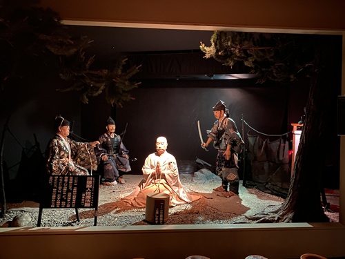 日蓮上人のお話を演じる人形