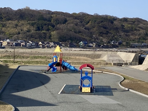 相川公園の遊具