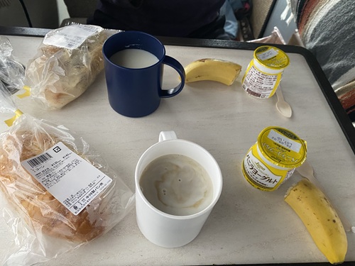 佐和田海水浴場駐車場で食べた朝ごはん