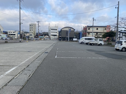 小木みなと公園駐車場の様子